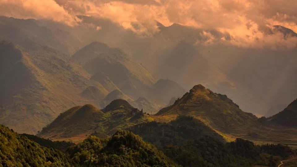 investieren an den grenzen der wachstumsmärkte: strategische bedeutung von frontier markets fonds 2025